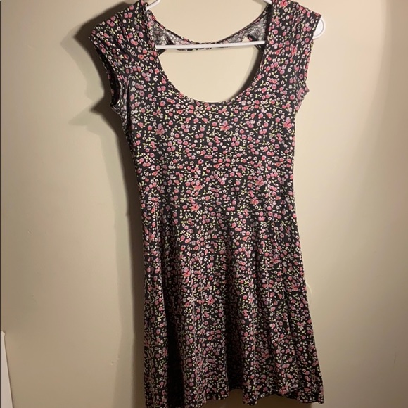 American Eagle Outfitters Dresses & Skirts - floral flowy dress from amercian eagle